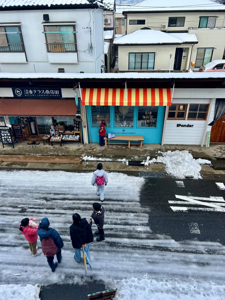 620569052_1215998780641210_18548821674591843_n